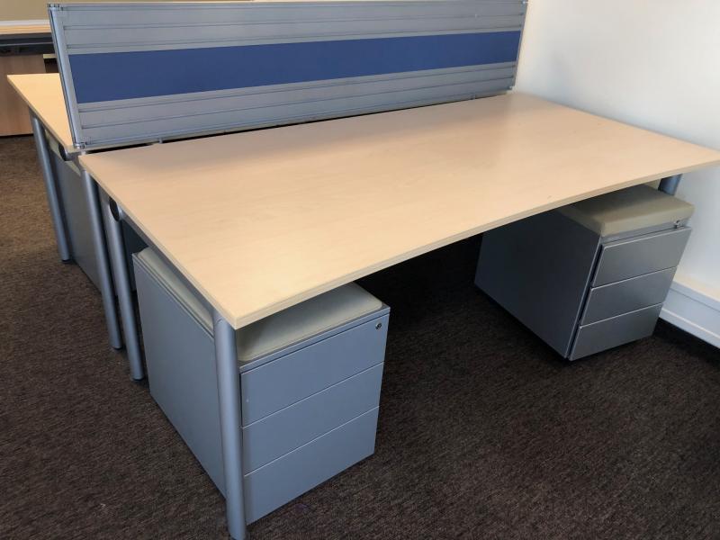 Steelcase íróasztal 180 x 80-90 cm