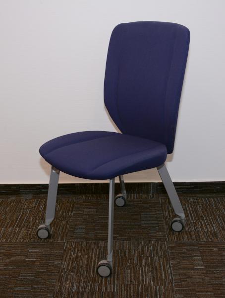 Kinnarps tárgyaló szék karfa néküli - DSC_0009.JPG
