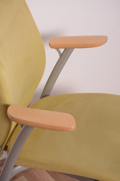 Kinnarps elegáns tárgyaló szék sárga - DSC_0027.JPG