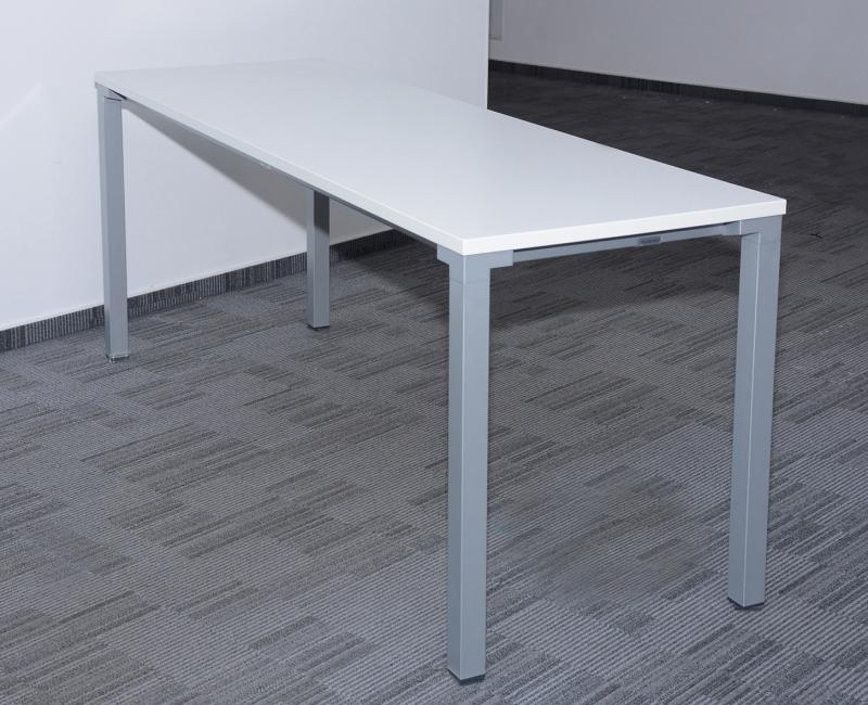 Steelcase fehér tárgyaló asztal - 6 főre 180x60 cm - DSC_0012.JPG
