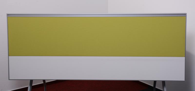 BENE prémium fehér íróasztal 160 x 80 cm-es méretben szürke lábbal - DSC_0254.JPG