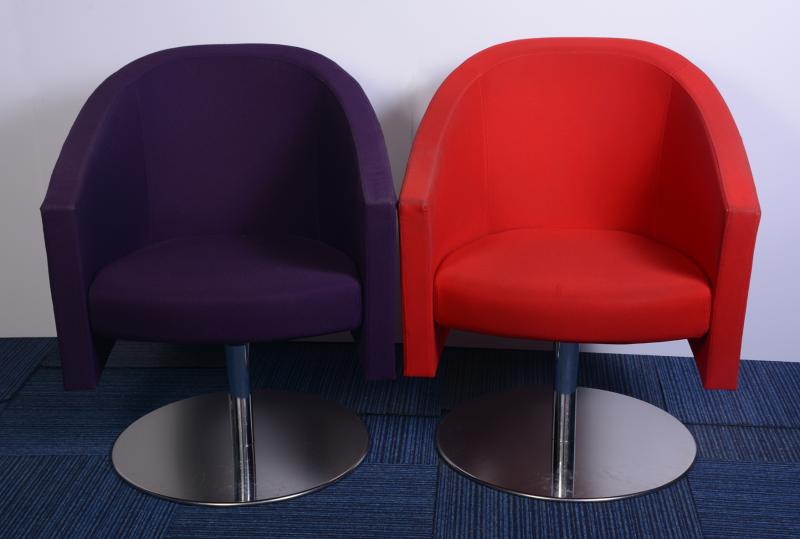 Trendi piros  forgó fotel, króm lábbal - DSC_0580.JPG