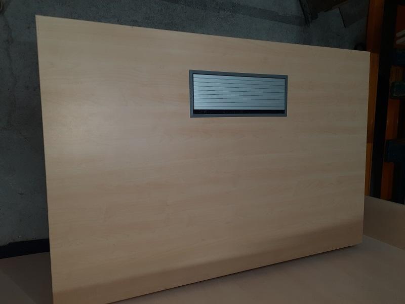 Steelcase 120 x 80-as juhar asztallap, vázkeret nélkül kábel átvezető fedéllel
