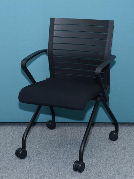 Steelcase rakásolható tárgyaló szék - fekete