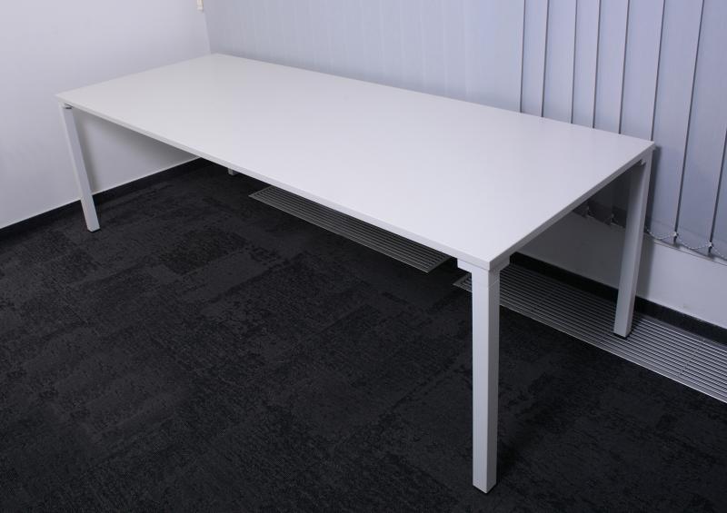 Steelcase fehér színű tárgyaló asztal - 240x90 cm